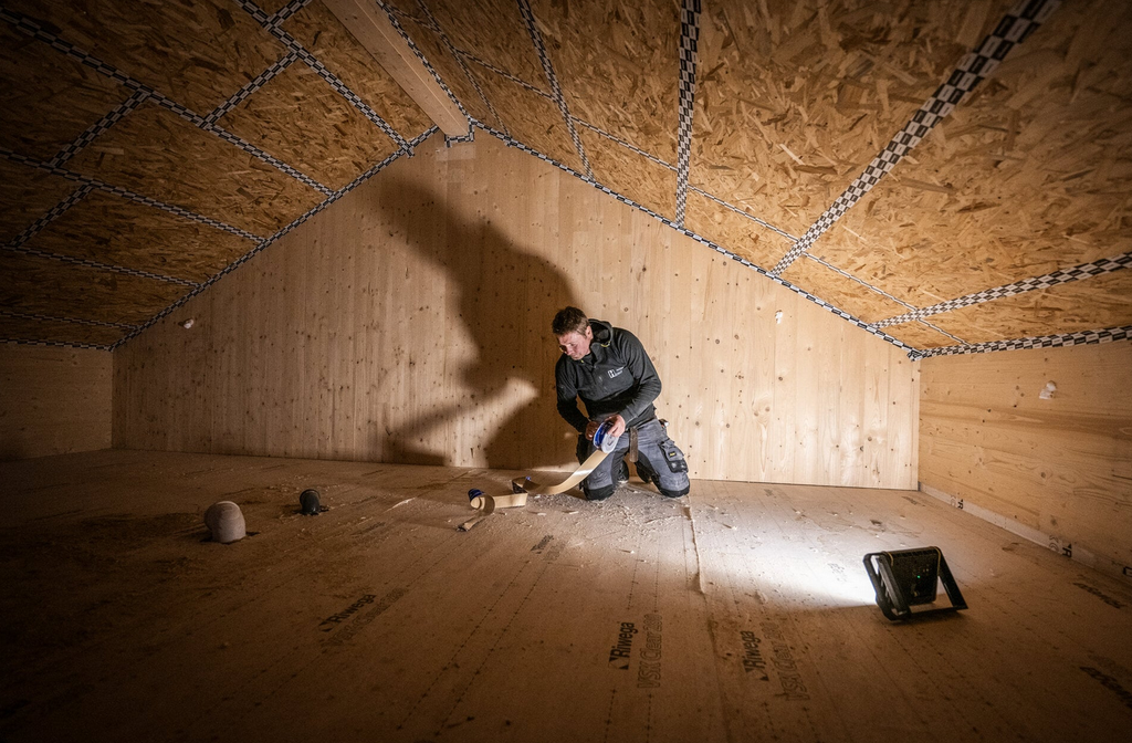 LEDLENSER Arbeitsleuchte AF8R Work im Koffer | wiederaufladbar